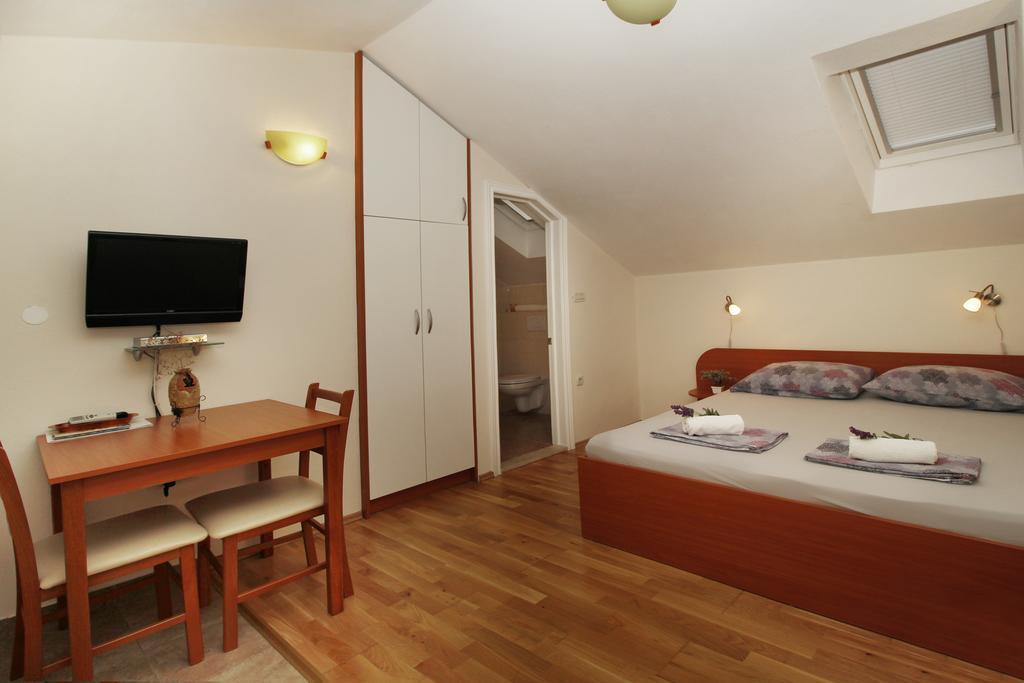 Apartments Caralipeo Makarska Zimmer foto
